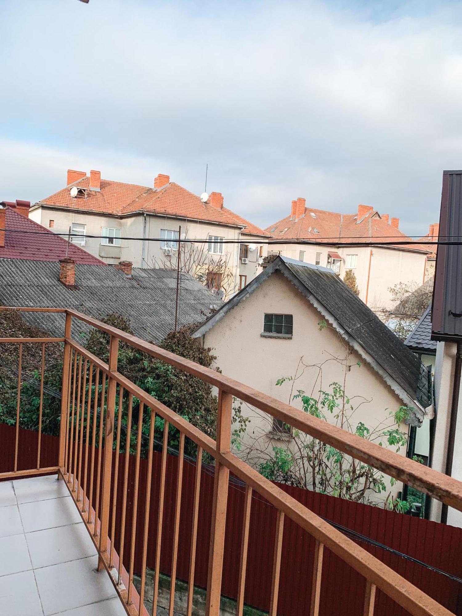 Apartments Domovik Мостова 5 Кв 38 Mukacheve Exterior photo
